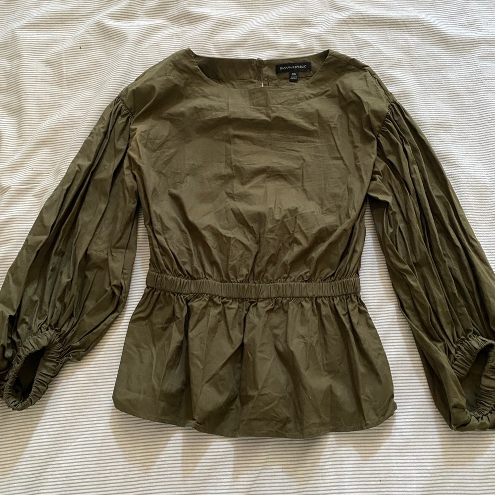Banana Republic dark green long sleeve blouse
